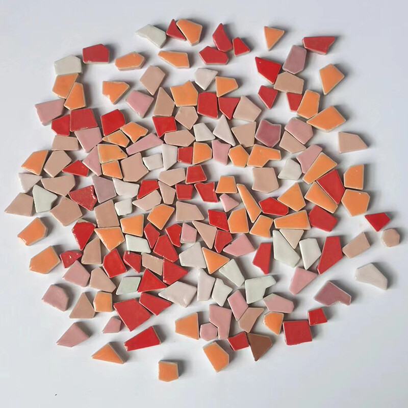 Keraminės mozaikos smulkios dalelės „pasidaryk pats“ darželio baigimo laisvos spalvos glazūruotos sujungimo plytelės fonas