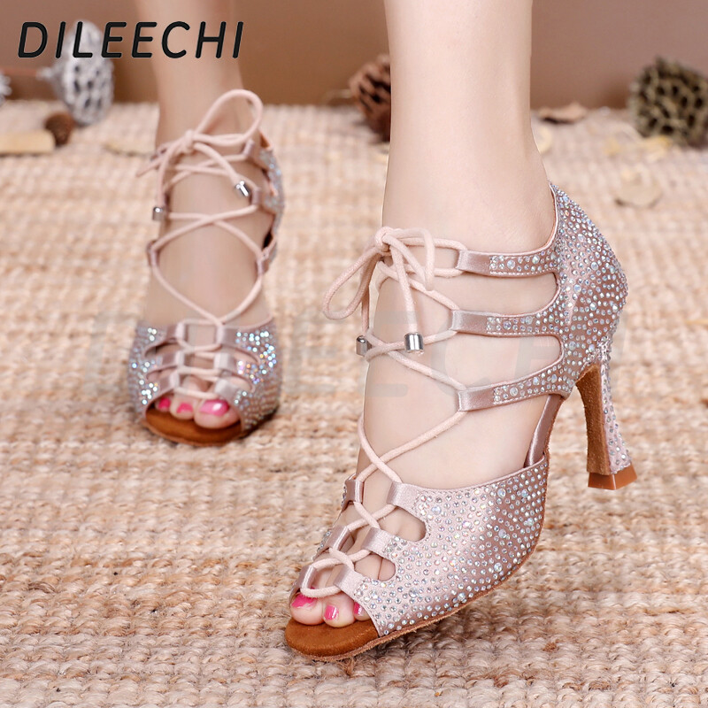 DILEECHI Γυναικεία Latin Dance Παπούτσια Skin Satin Shining Μεγάλα μικρά παπούτσια χορού από στρας Flare τακούνι 9cm Στενό πόδι Ρύθμιση πλάτους