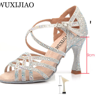 WUXIJIAO Sudrabzila Rhinestone Latīņamerikas deju apavi sievietēm Salas balles apavi Pērļu augsta papēža 9 cm valša programmatūras apavi Karstā izpārdošana