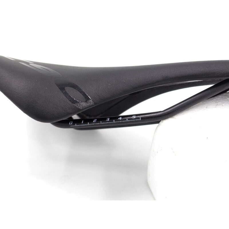 EC90 Κάθισμα ποδηλάτου MTB σέλες ποδηλάτου δρόμου Αναπνεύσιμες άνετες άνετες υπερελαφριές καθίσματα Ποδήλατα βουνού αγωνιστικά εξαρτήματα σέλας