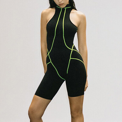 Sieviešu seksīgs jogas skriešanas sporta spēļu tērps bodijs stāvus apkakles šorti, izgriezti ūdensizturīgi kombinezoni bez piedurknēm sieviešu apģērbi