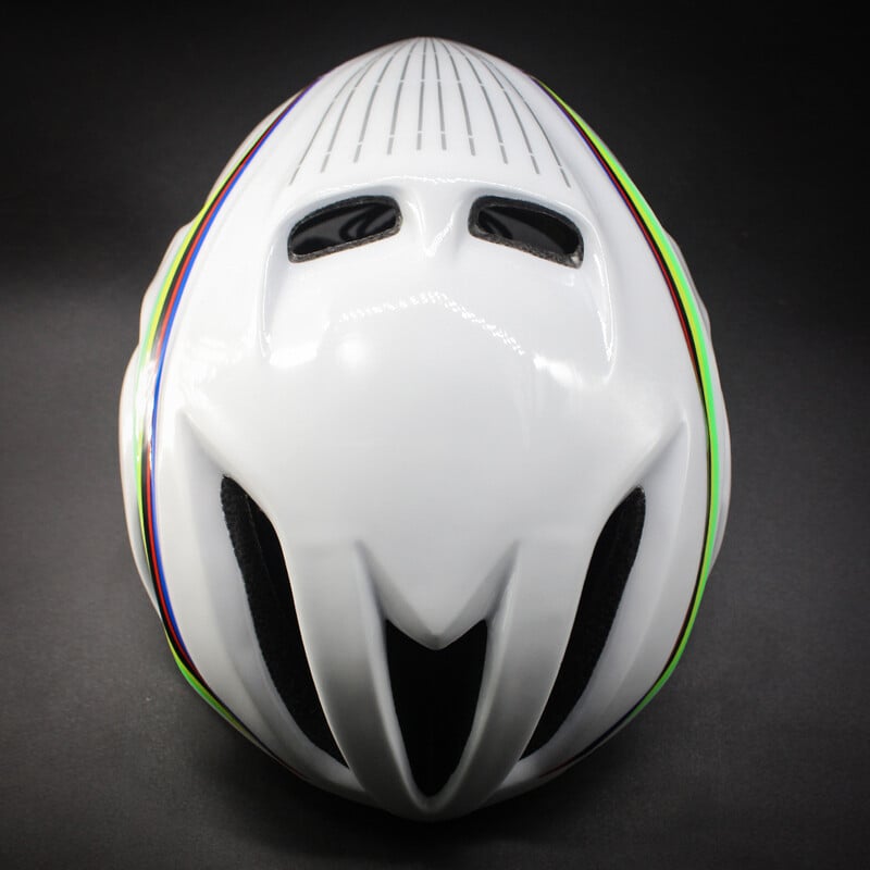 Cyklistická prilba na triatlon, časovku, aerodynamické cestné bicykle, prilby na horské bicykle, chrániče bicyklov, prilby Casco Ciclismo, cyklistické vybavenie