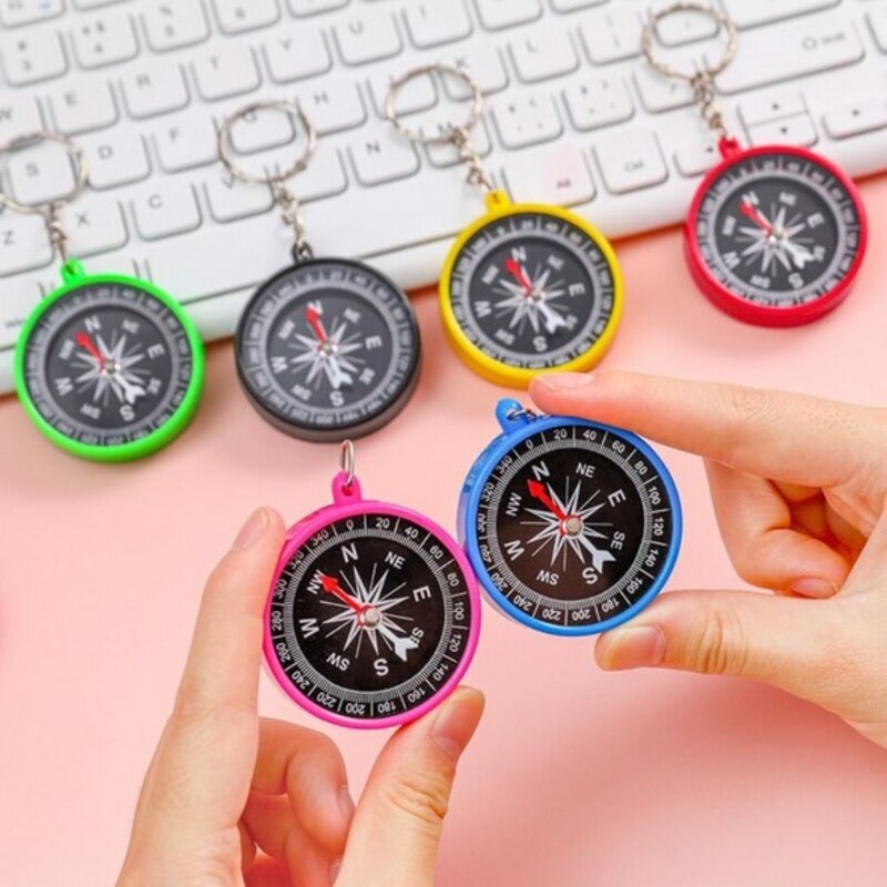 Hordozható kültéri zsebiránytű ötvözet műanyag kulcstartó Mini iránytű függő kültéri iránytű praktikus navigációs eszköz utazáshoz