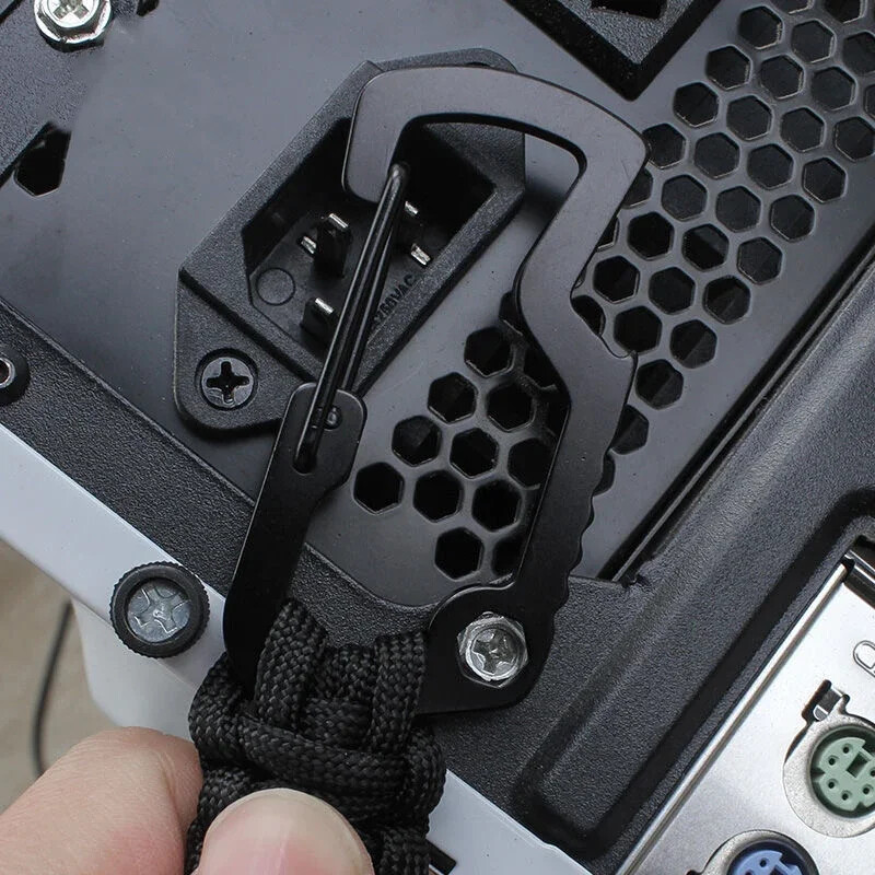 Paracord privjesak za ključeve Vojni pleteni paracord privjesak za ključeve Vanjski višenamjenski čvor za hitne slučajeve Otvarač za boce Alat za šesterokutni ključ