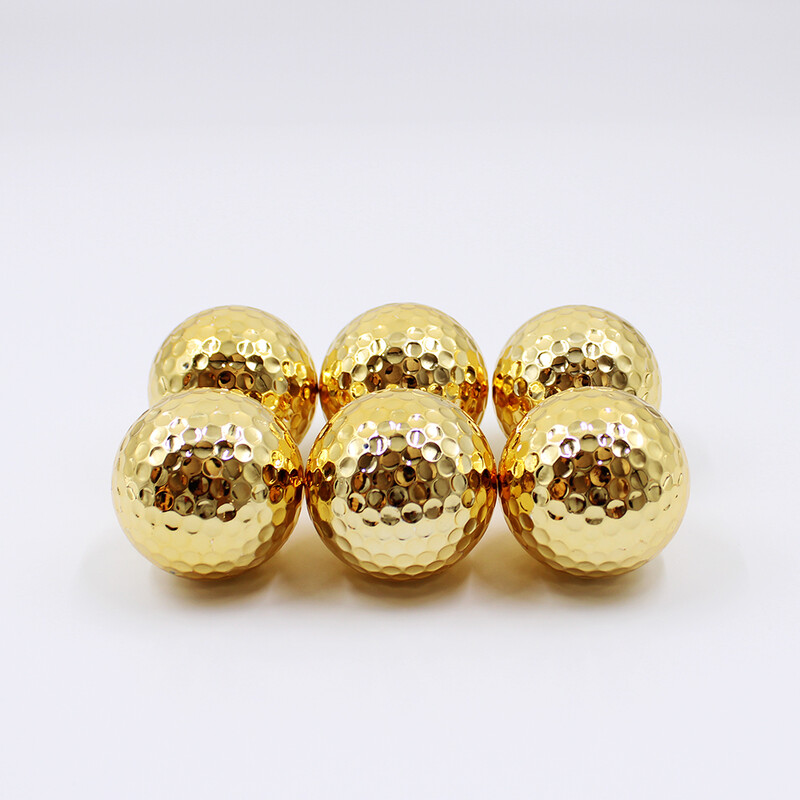 Aukščiausios kokybės pakuotė su 6 metalu dengtais golfo kamuoliukais, 6 plastikiniais kamuoliukų marškinėliais – idealiai tinka smūgiams iš smėlio bunkeriu ir tolimojo atstumo