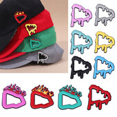 Viacfarebné smaltované baseballové čiapky, kovové ozdobné odznaky v tvare plameňa, odznaky na klopu pre športové doplnky, brošne, šperky, darček