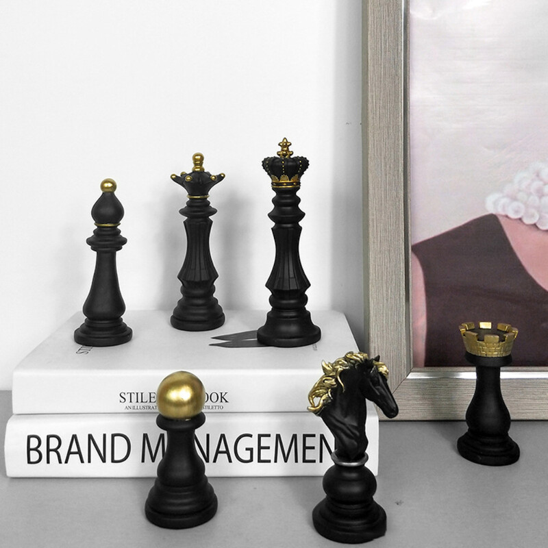 Šachmatų dervos papuošalai Rašomojo stalo dekoras Amatai Karalienė Karalienė Maža Šachmatų statula Šiaurės šalių namų meno kūriniai Svetainės apdaila Baldai