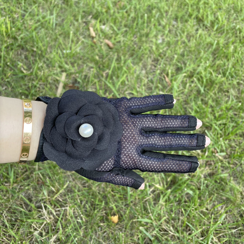 BLACK CLOVER Jaunie dāmu golfa cimdi ar kailām dūrieniem ir stilīgi, ērti, elpojoši, neslīdoši un nodilumizturīgi.