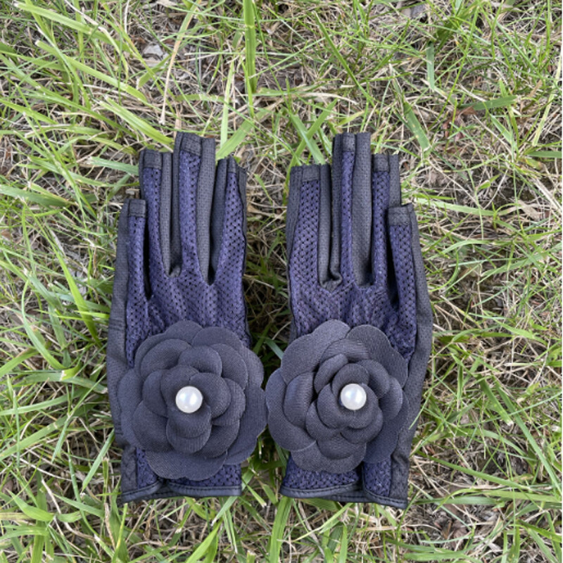 BLACK CLOVER Jaunie dāmu golfa cimdi ar kailām dūrieniem ir stilīgi, ērti, elpojoši, neslīdoši un nodilumizturīgi.