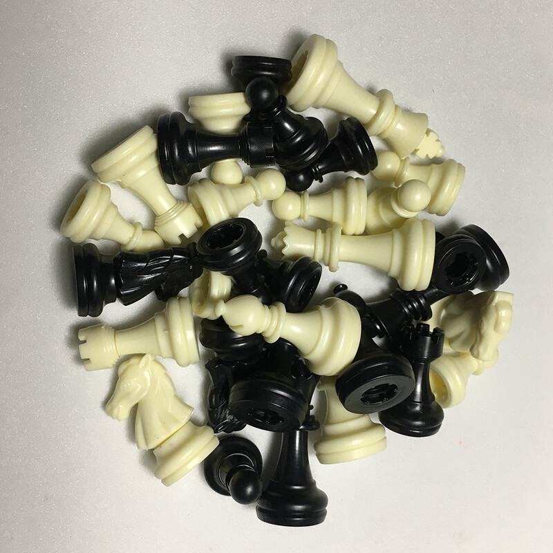 32 vienetų ABS vaikų šachmatų figūrėlė nešiojama pakaitinė vystomoji buitinė mokyklos žaislas žaislas gimtadienio dovana balta