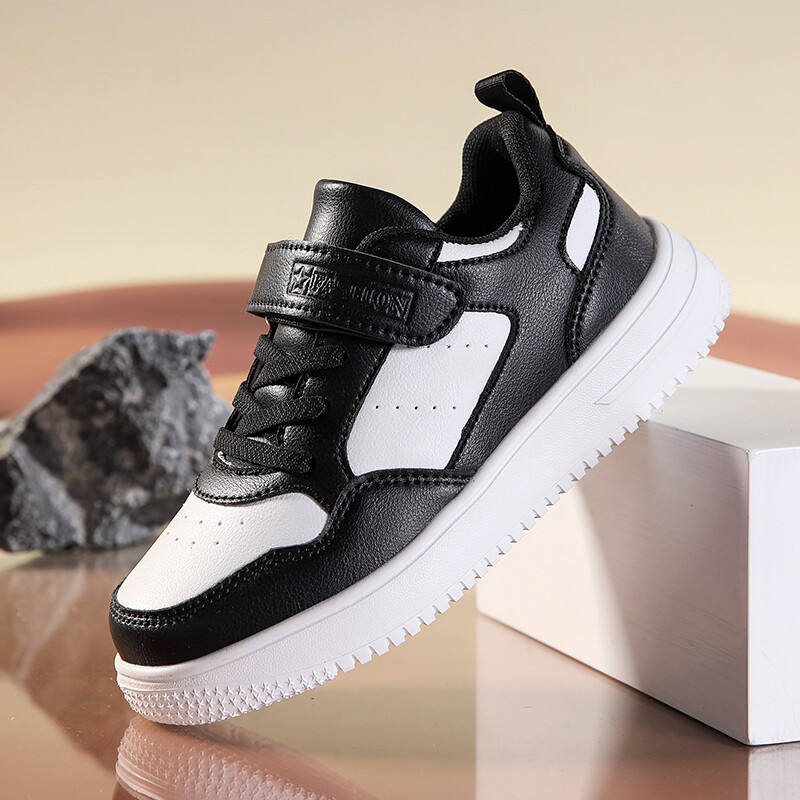 Nauji laisvalaikio odiniai sportbačiai vaikams Vienspalviai madingi riedlenčių batai vaikams Patogūs žemi sportbačiai berniukams