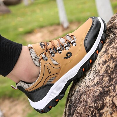 Muške cipele Kožne ležerne cipele za muškarce Slip on tenisice Jesen Zimske cipele za muškarce Teniske lagane cipele za hodanje