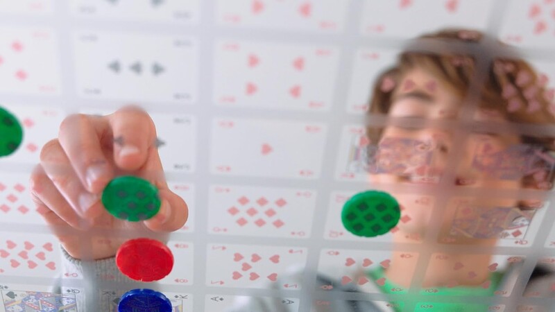 Sequence Premium Edition — izsmalcināts komplekts ar milzu šķīvi (51,4 x 66,7 cm), Goliath ekskluzīviem mikroshēmām un luksusa karti, zilā krāsā, suita