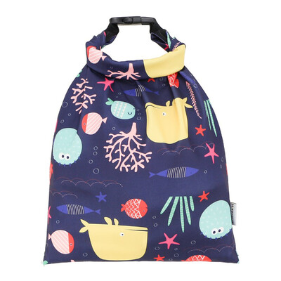 Armsa disainiga veekindel pestav PUL-i suure mahutavusega riidest mähkmekott 27 * 39 cm pistikupesaga jõusaalis ujuva reisilemmiku jaoks