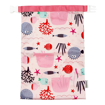 Armsa disainiga veekindel pestav PUL-i suure mahutavusega riidest mähkmekott 27 * 39 cm pistikupesaga jõusaalis ujuva reisilemmiku jaoks