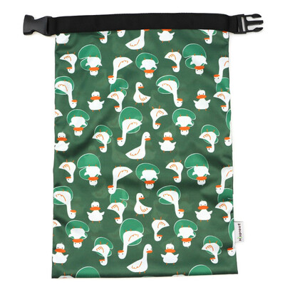 Armsa disainiga veekindel pestav PUL-i suure mahutavusega riidest mähkmekott 27 * 39 cm pistikupesaga jõusaalis ujuva reisilemmiku jaoks