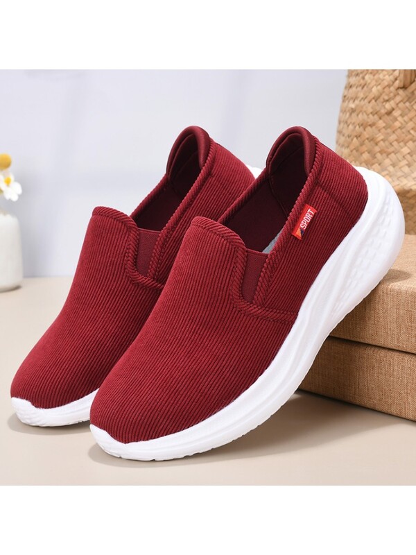 Tradičné pekinské látkové topánky pre ľudí stredného veku, ľahké turistické topánky, módne všestranné ležérne športové topánky