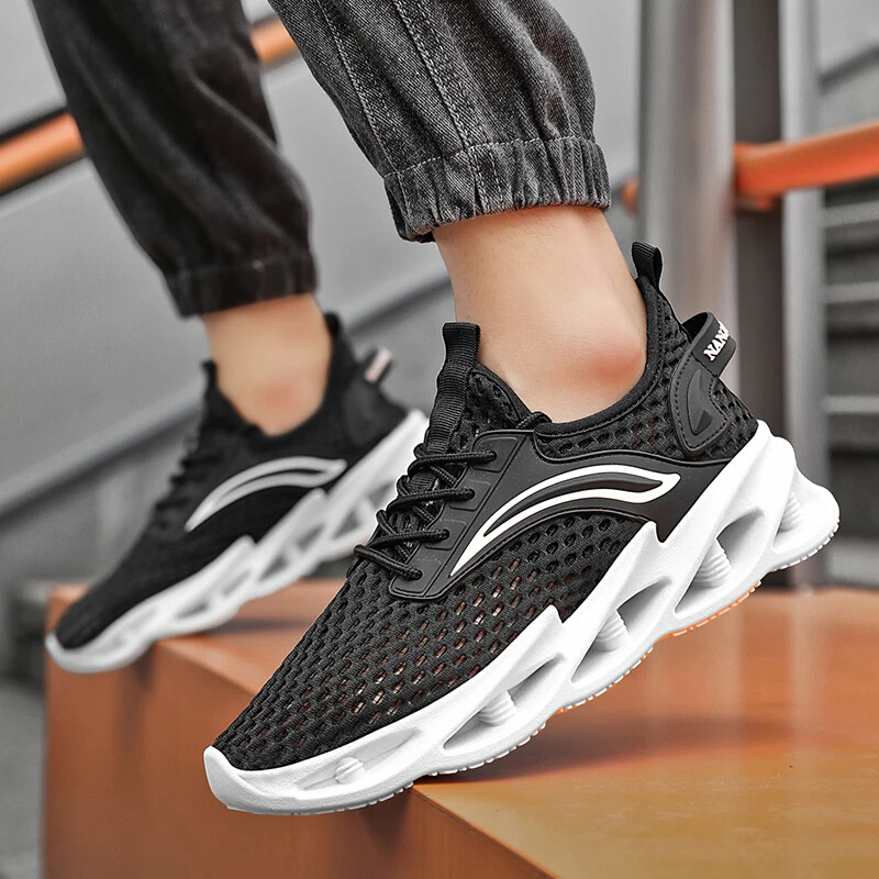 2024. aasta uued suvised tossud meeste võrgust hingavad jooksutennise jalatsid Välispordi tennised Masculino valged vabaajajalatsid