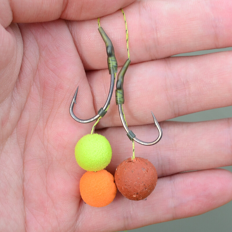 Hirisi 50ks povlakované vysoko uhlíkové nehrdzavejúce oceľové rybárske háčiky s ostňami na kapry v originálnej maloobchodnej krabici 8003