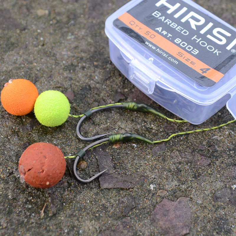 Hirisi 50ks povlakované vysoko uhlíkové nehrdzavejúce oceľové rybárske háčiky s ostňami na kapry v originálnej maloobchodnej krabici 8003