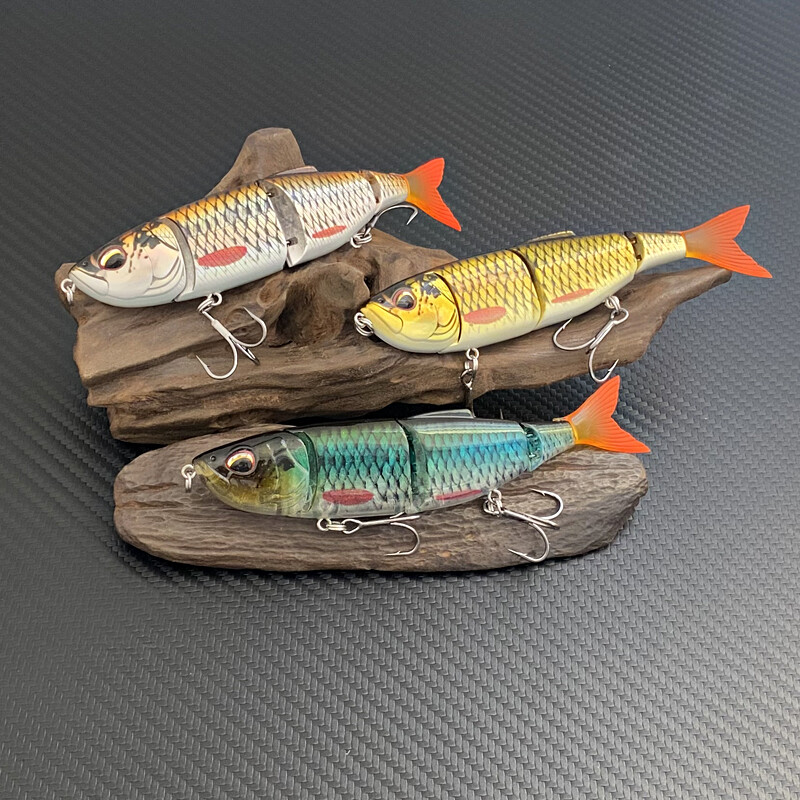 Fishgirl Lures Leurre Peche 4PLAY V2 SWIM & JERK 135mm 20g pomaly sa potápajúca nástraha z pravého sleďa na ostrieže, šťuky, pižmá, lososa, zubáča.