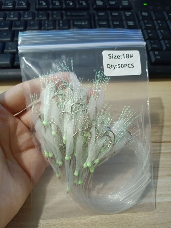 Elllv 50pcs 6# -28# Pre Tied Flash Fish Skin Sabiki Rigs Monofilament Line Sālsūdens Makrele Siļķu zvejai Luminous Lure Hook