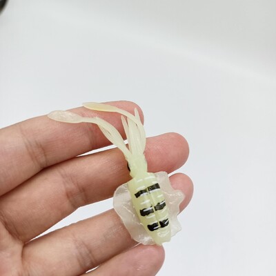 DUODUOYU 1 ks mini mäkká rybárska návnada na chobotnice 6 cm 2 g svietiace UV jigy na chobotnice pre sladkovodný rybolov, návnada, wobler, rybárske potreby