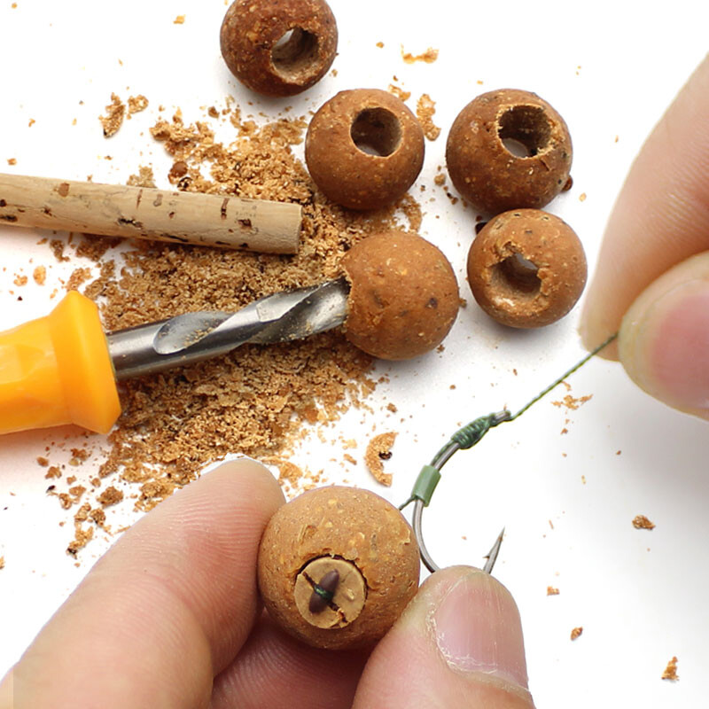 Vŕtačka na kaprové rybárske návnady, korková guľôčka, korková tyčinka, príslušenstvo, nástraha na kapry, jadro na boilies, dierovač na rybárske náradie, vybavenie