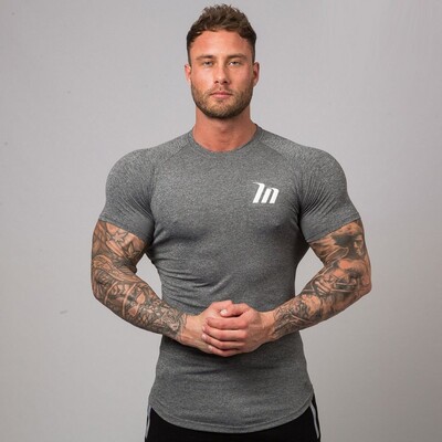 Nauji kompresiniai marškinėliai Superelastic Skinny Shirt Vyriški sporto salės Fitneso treniruotės Greitai džiūstantys marškinėliai Vyriški vasaros bėgimo sportiniai drabužiai