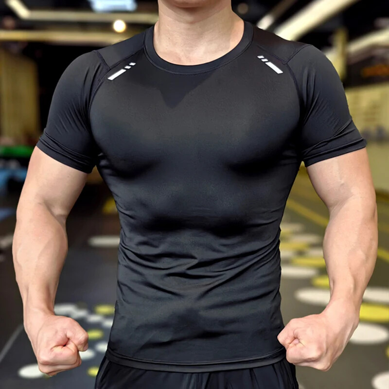 Muškarci Fitnes Sportska majica kratkih rukava Odjeća za treniranje u teretani Trčanje u teretani Majice kratkih rukava Majice kratkih rukava Muscle Fit Top Quick Dry Rashguard
