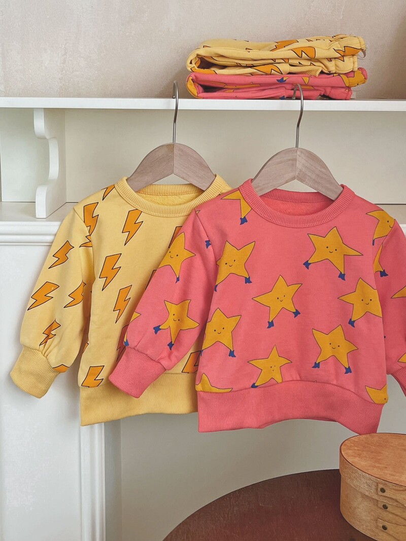 Vaikiški megztiniai 2024 m. Rudens ilgomis rankovėmis mergaičių megztiniai megztiniai Animaciniai filmukai spausdinti medvilniniai vaikų sportiniai megztiniai viršutiniai drabužiai