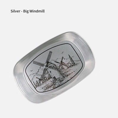 Vintage sült csirke, sült krumpli, edények, tányérok, leesésgátló szabadtéri kempingtányérok, edénytálcák, gyümölcstányérok