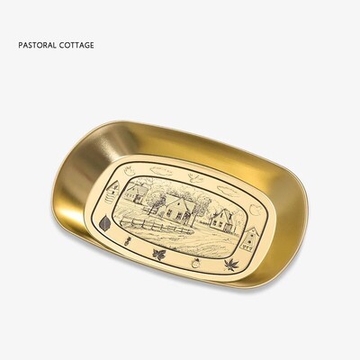 Vintage sült csirke, sült krumpli, edények, tányérok, leesésgátló szabadtéri kempingtányérok, edénytálcák, gyümölcstányérok