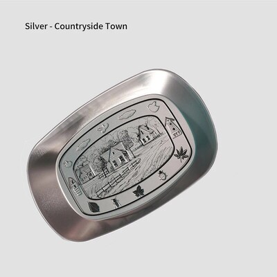 Vintage sült csirke, sült krumpli, edények, tányérok, leesésgátló szabadtéri kempingtányérok, edénytálcák, gyümölcstányérok