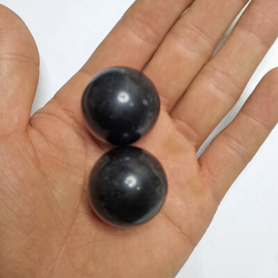 30 mm väike daam tervete käte sõrmede harjutustega tervisemassaažipall raputavale lapsele. Jade tunneb end tugevalt looduslikust kivist laps