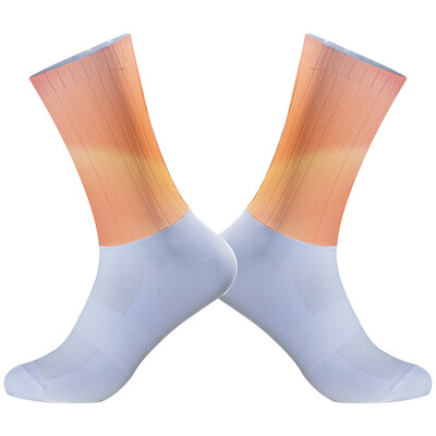 2024 Nové letné profesionálne športové cyklistické ponožky pre mužov a ženy, priedušné cestné bicykle, outdoorové športové pretekárske ponožky