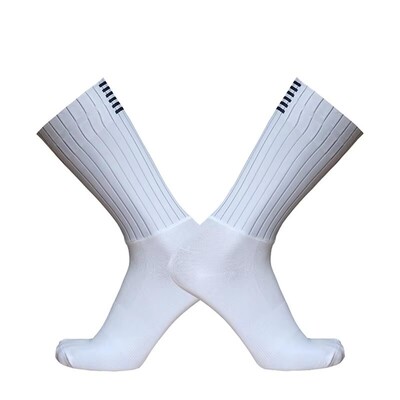 2024 Nové letné profesionálne športové cyklistické ponožky pre mužov a ženy, priedušné cestné bicykle, outdoorové športové pretekárske ponožky