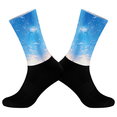 2024 Nové letné profesionálne športové cyklistické ponožky pre mužov a ženy, priedušné cestné bicykle, outdoorové športové pretekárske ponožky