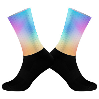 2024 Nové letné profesionálne športové cyklistické ponožky pre mužov a ženy, priedušné cestné bicykle, outdoorové športové pretekárske ponožky