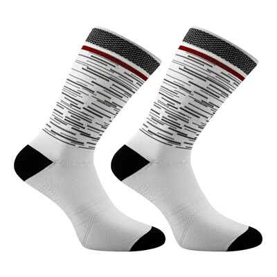 Férfi női kerékpáros zoknik Professzionális magas legénység országúti kerékpáros zoknik Légáteresztő gyorsan száradó prémium szálas sport futózoknik