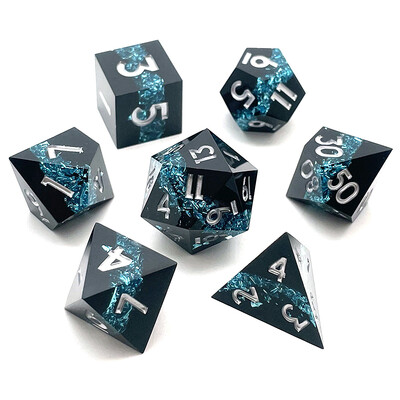 7PCS Set oštrih kockica od smole Višebojni poliedarski kalupi za više igrača Digitalna igra uloga Društvena stolna igra za djecu i odrasle