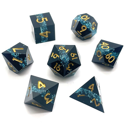 7PCS Set oštrih kockica od smole Višebojni poliedarski kalupi za više igrača Digitalna igra uloga Društvena stolna igra za djecu i odrasle