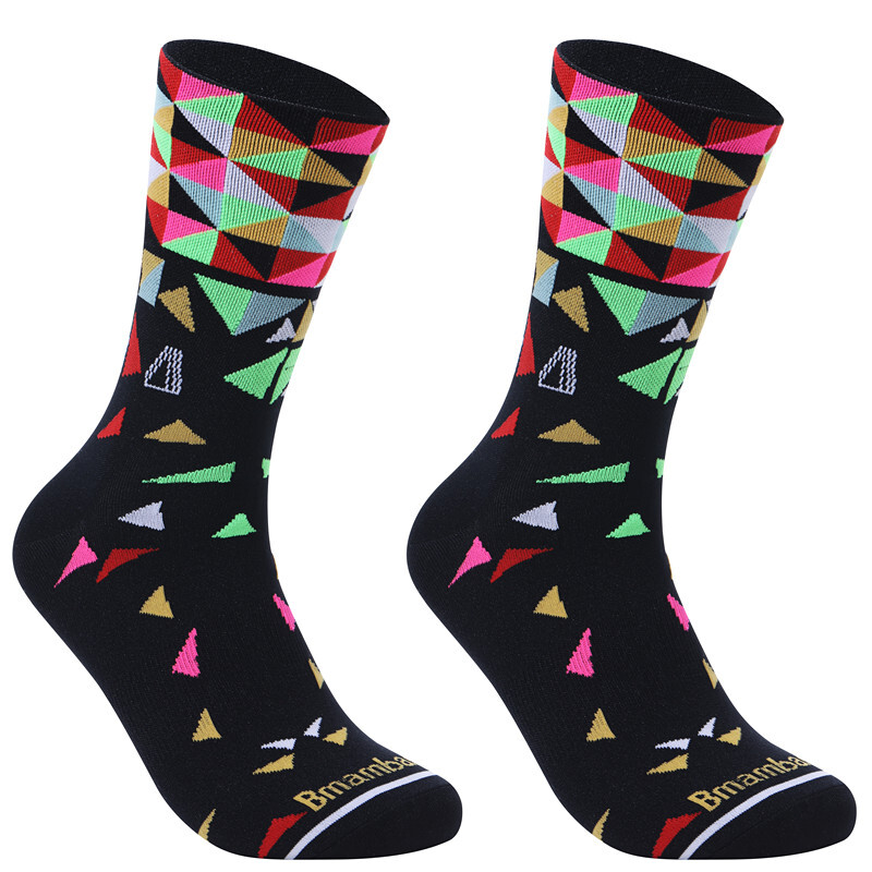 2023 Profesionālas riteņbraukšanas zeķes Elpojošas šosejas velosipēdu zeķes vīriešiem sievietēm āra sporta sacīkstēm Augstas kvalitātes sporta zeķes