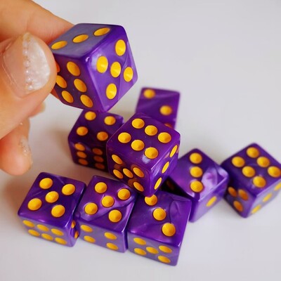 10pc/lot D6 kockica 6 lica kockica kockarnica stolna igra kockice četvrtastog ruba mramorne kockice s perlama D6 16mm igračke kockice za kasino