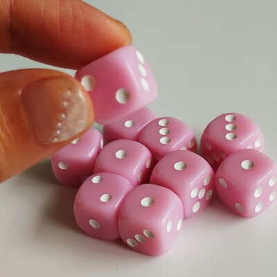 50PCS/Set Pure Color 12mm D6 kockaste kocke Bulk Dice Okrugli rub Akrilne kockice Uloga 6 lica za kockarnicu Društvena igra