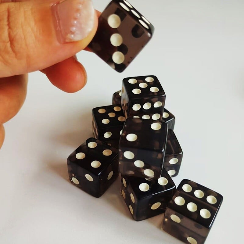 10 ks tekutých farebných štvorcových kociek, 6-stranná sada kociek D6, 6 tvárí, 16 mm kasínové kocky s ostrými hranami, kocky pre stolové hry v krčme
