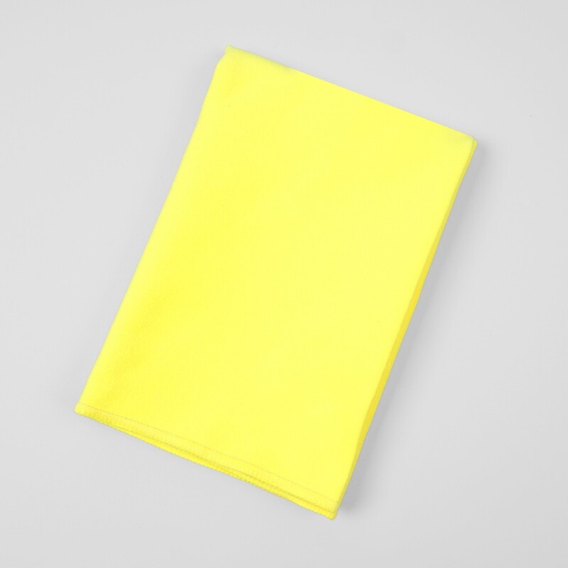 1 gab. Īpaši uzsūcošs mikrošķiedras dvielis sportam un āra aktivitātēm — kempings — ātri žūstošs, kompakts, viegls pludmales dvielis