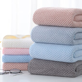 Podebljani ručnik za kupanje od koraljnog baršuna Snažno upijanje vode Ručnik za kupanje za odrasle Mekani afinitet Ručnik za kućanstvo koji se brzo suši