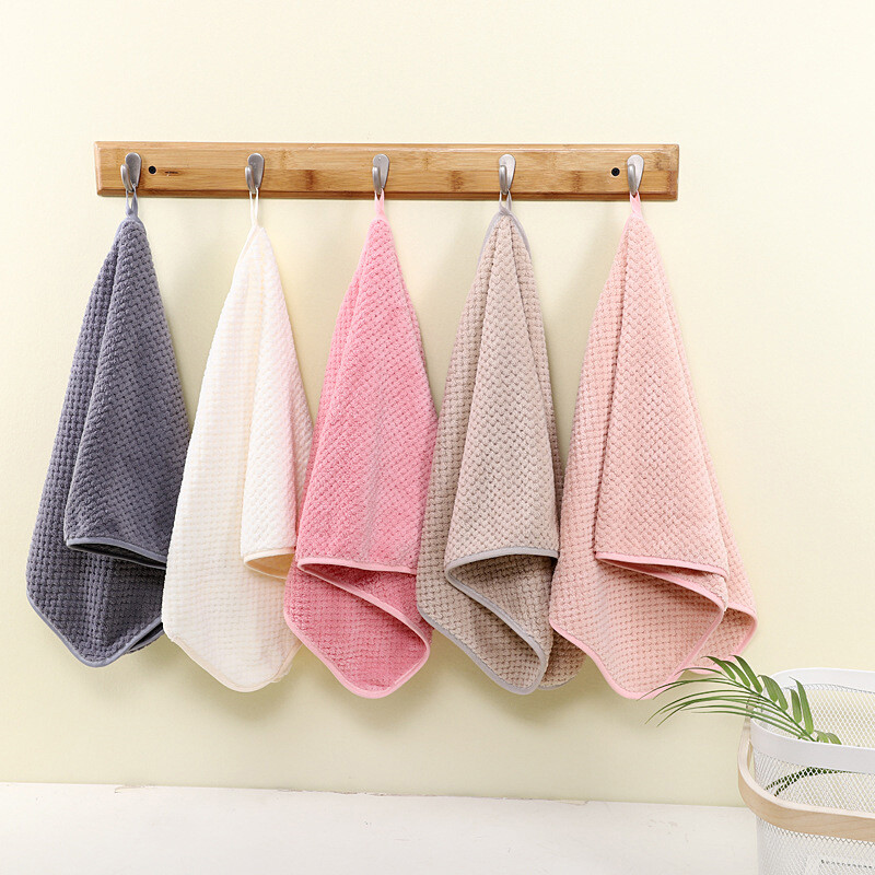 Podebljani ručnik za kupanje od koraljnog baršuna Snažno upijanje vode Ručnik za kupanje za odrasle Mekani afinitet Ručnik za kućanstvo koji se brzo suši