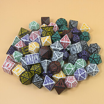 DND Carving Pattern Dice 7Pcs RPG Polyhedral Dice Set for Boardgame Като подарък Развлекателни аксесоари